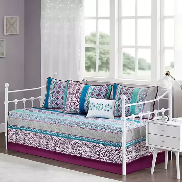 New Adley Reversible Daybed 6-pc. Quilt Cover Set Quilts