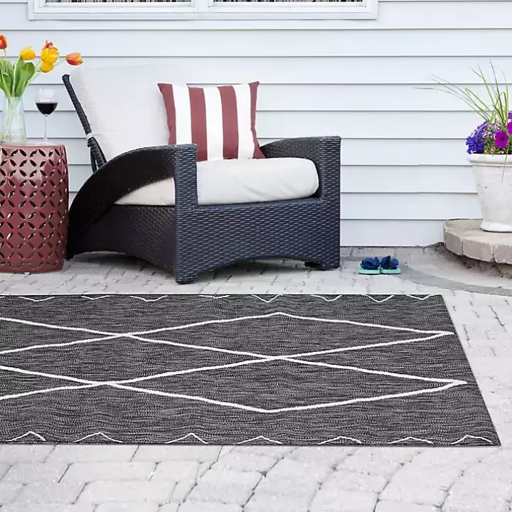 Outlet Connected Diamond Outdoor Area Rug, 8x10 Outdoor Rugs