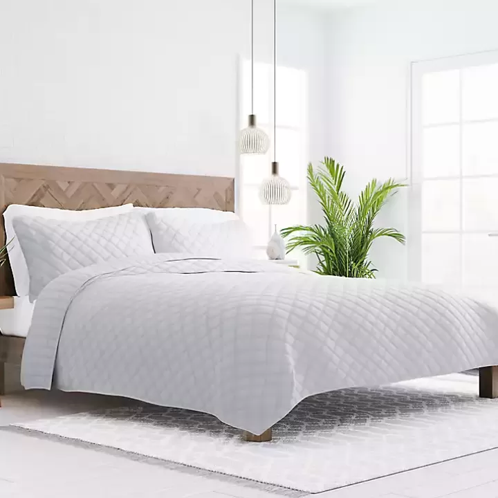 Fashion Stitched Diamond 3-pc. Queen Quilt Set Quilts