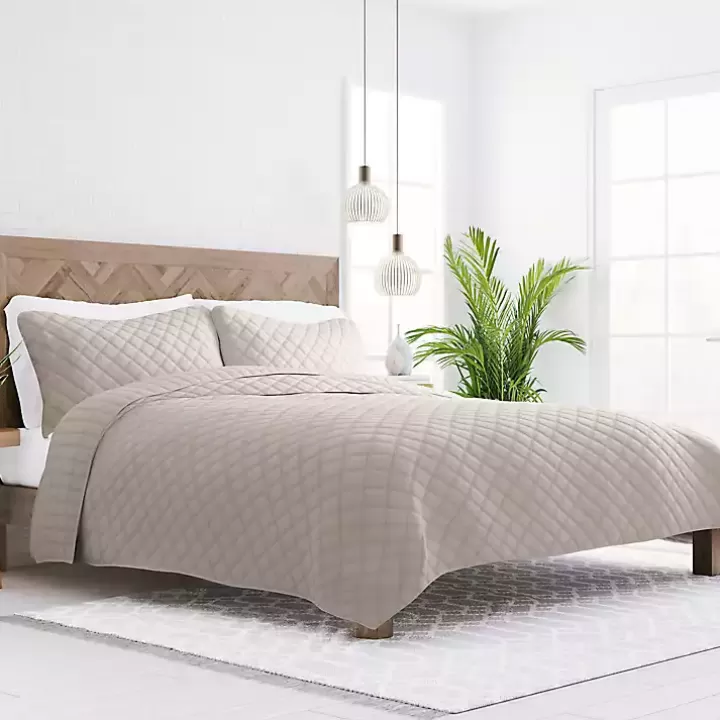 Flash Sale Latte Stitched Diamond 3-pc. King Quilt Set Quilts