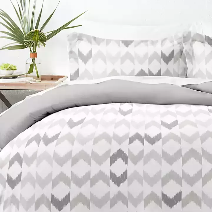 Outlet Light Gray Chevron 3-Pc. Queen Duvet Cover Set Duvets