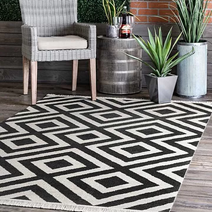 Discount Rain Diamond Fringe Indoor/Outdoor Area Rug, 5x8 Outdoor Rugs