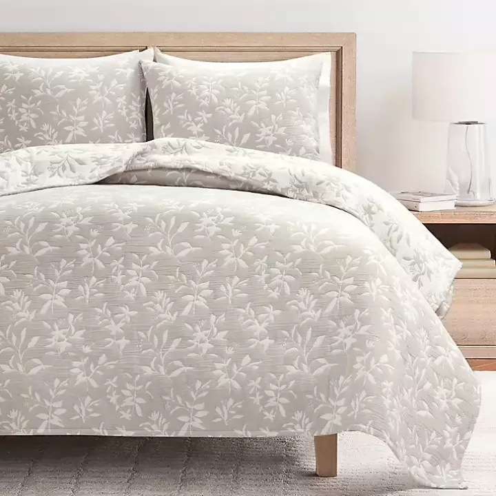 Fashion Tan Floral Reversible 3-pc. King Quilt Set Quilts