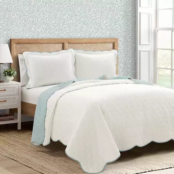 Online White and Teal Scallop 3-pc. King Quilt Set Quilts